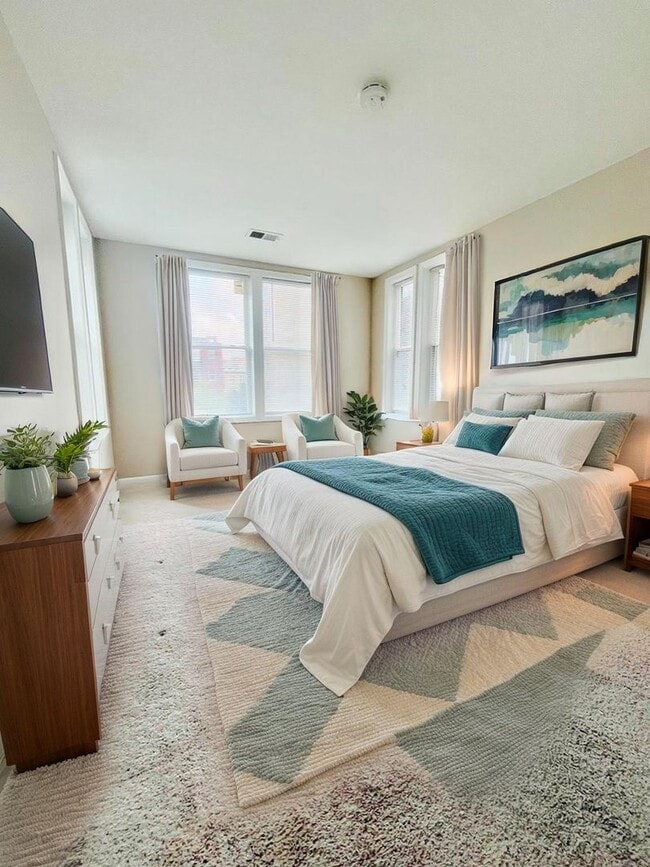 Building Photo - Columbia Heights| 3Bd 1Bth | Top Floor | F...
