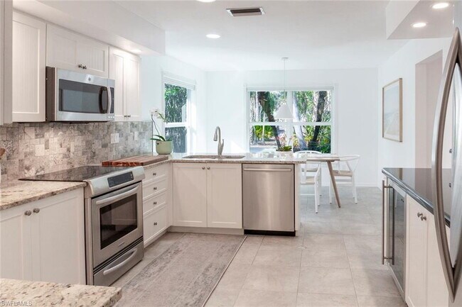Building Photo - Golden Gate Estates Single Family home on ...