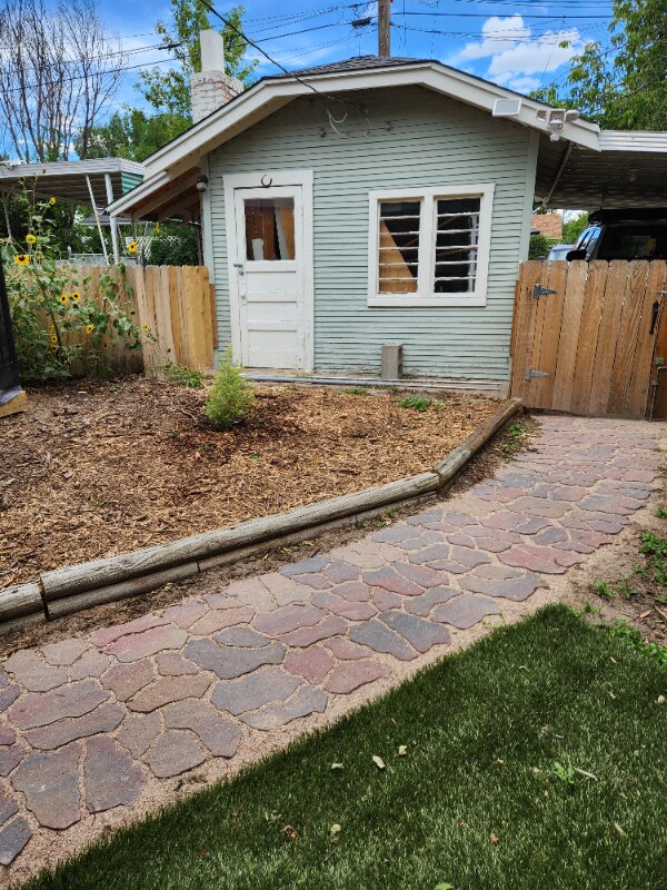 Building Photo - 204 E 3rd Ave