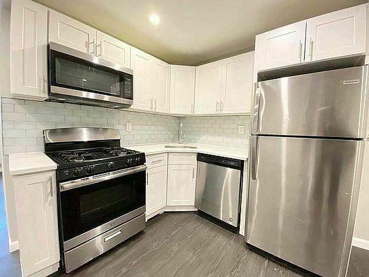 Primary Photo - 3 bedroom in Bronx NY 10467