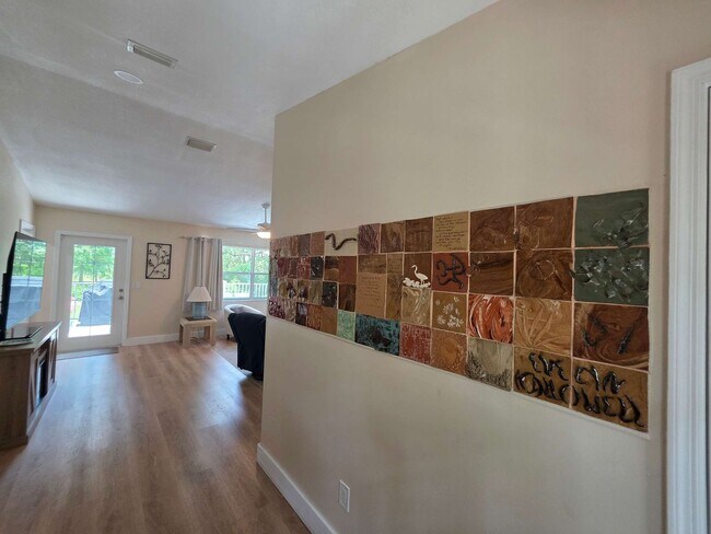 Building Photo - 3/2 Lake House