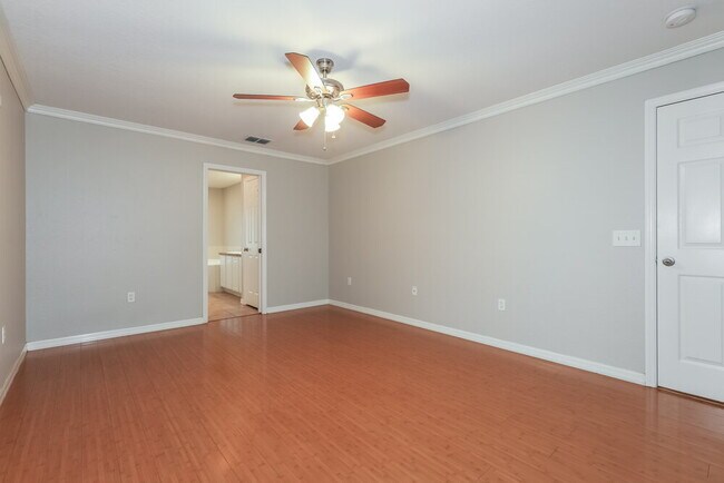 Building Photo - 2607 Pine Valley Dr