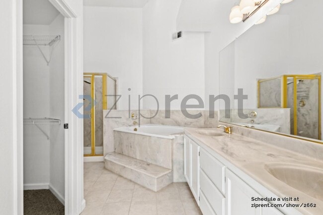 Building Photo - 1011 Asbury Way