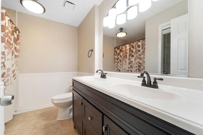 Building Photo - 30 Willowwood Cir