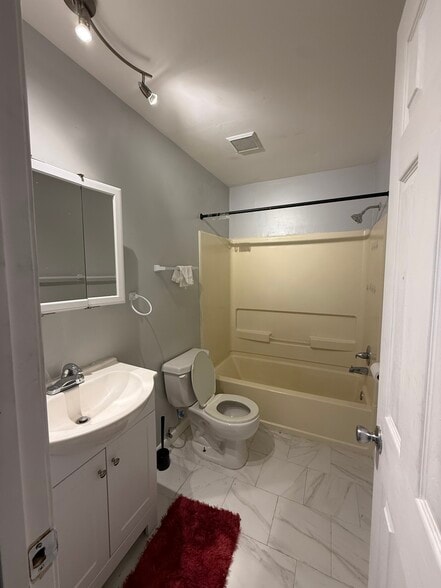 Building Photo - 14571 Old Courthouse Way