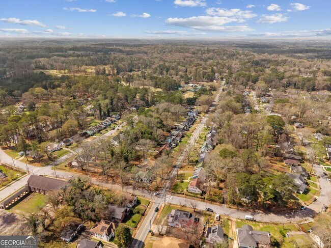 Building Photo - 1649 Beecher St SW