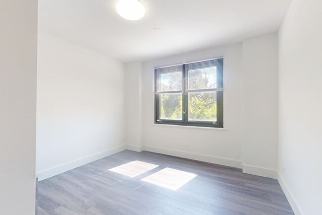 Floorplan - 1400 E. 57th Street