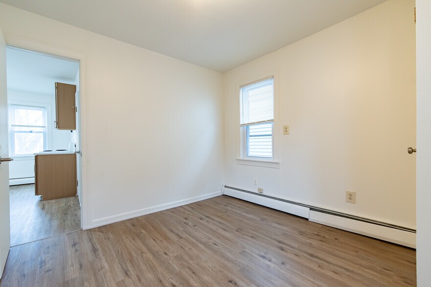 Building Photo - 65 Preston St