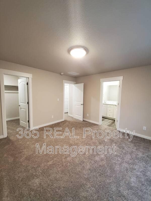 Building Photo - 1721 Westward Cir