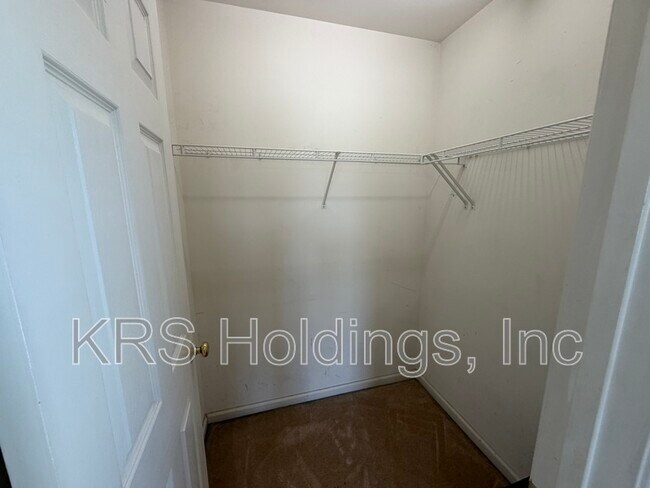Building Photo - 120 Kennet Dr