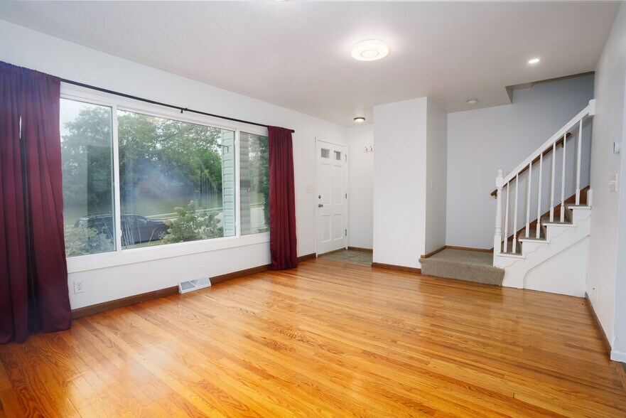 Building Photo - 1428 Josephine St