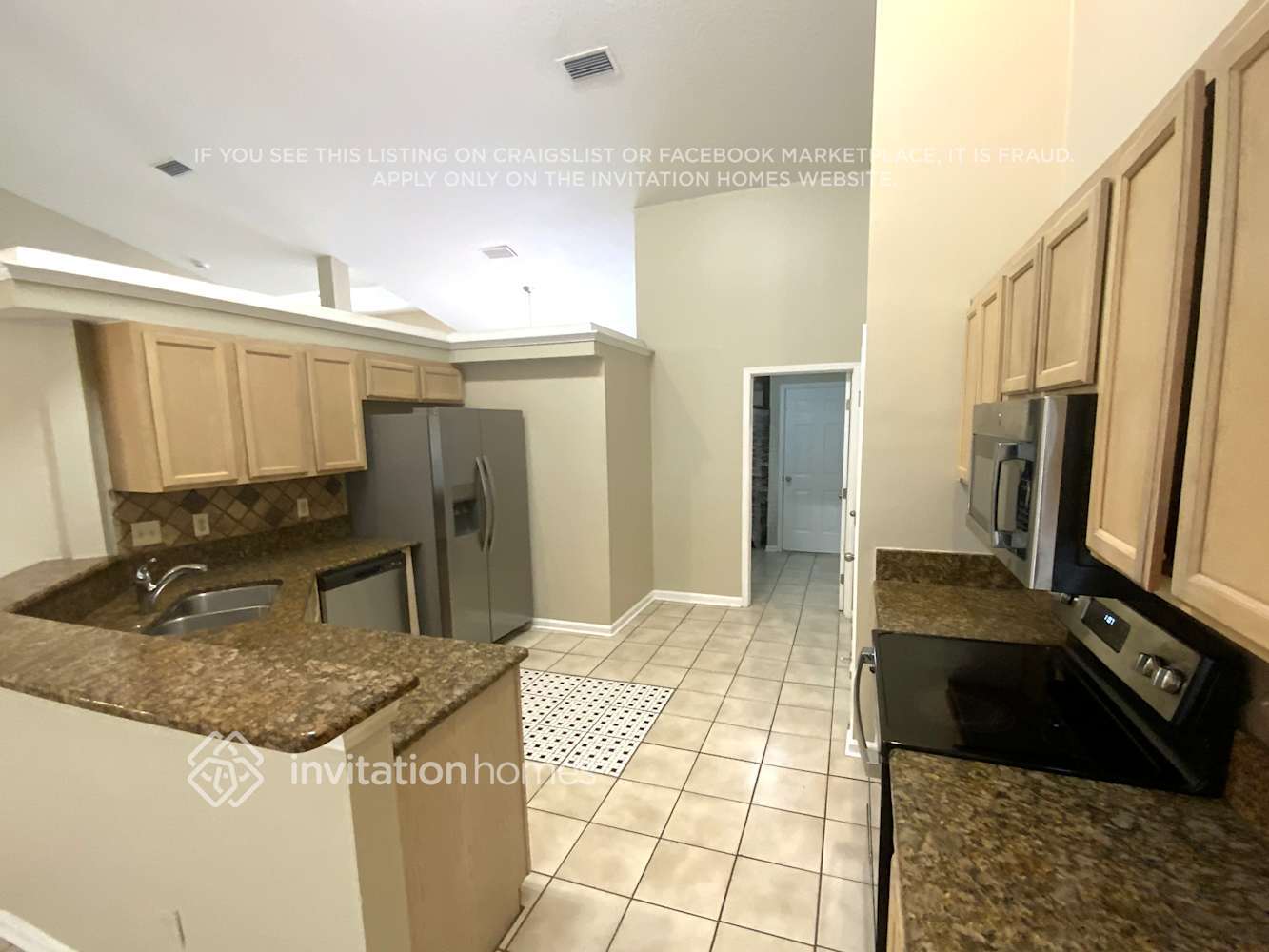 Building Photo - 523 Charles Pinckney St