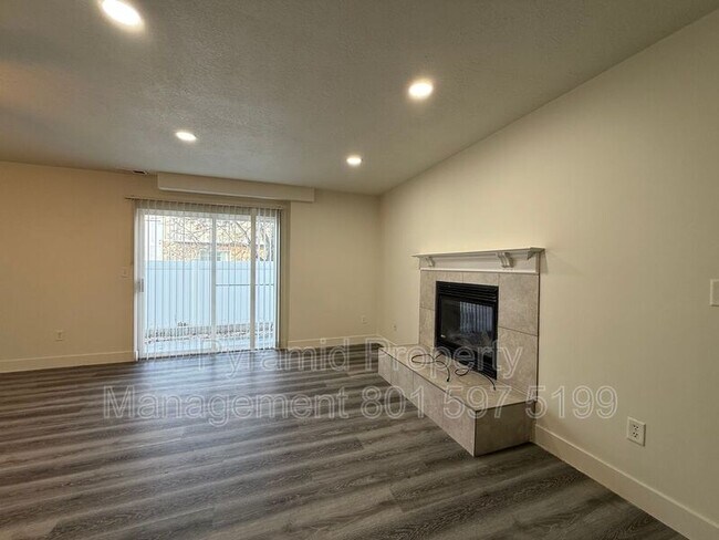Building Photo - 3178 S 945 E