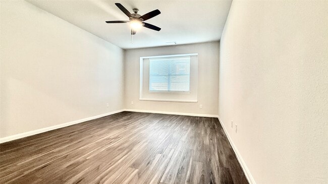 Building Photo - 2340 Mooneye Ct