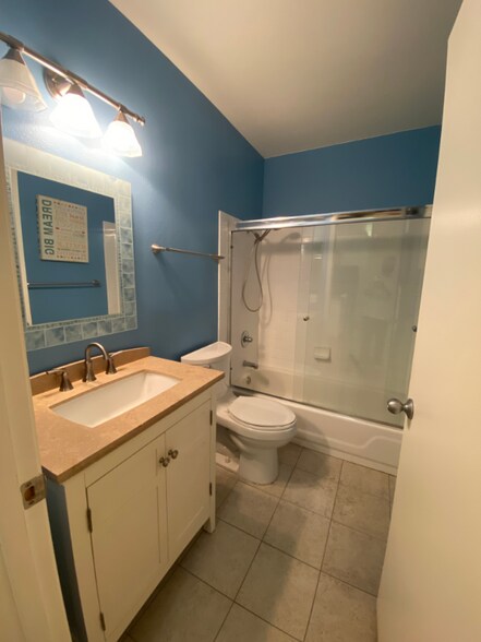 Building Photo - 95-833-833 Wikao St