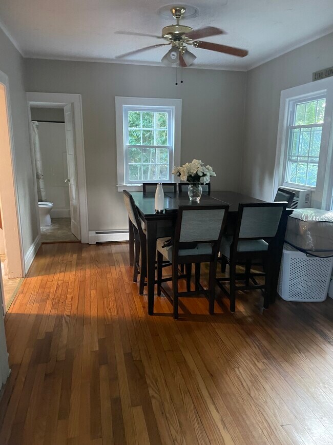 Building Photo - 90 Lake Ave