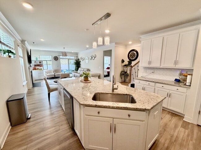 Building Photo - Like new home in Harrisburg!!