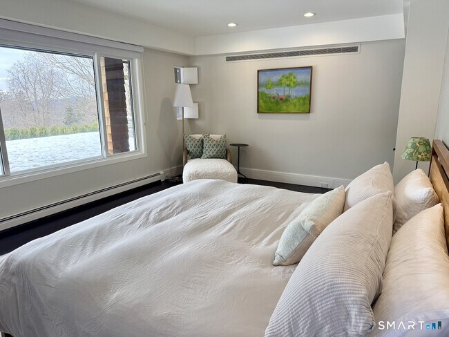 Building Photo - 15 Harrison St