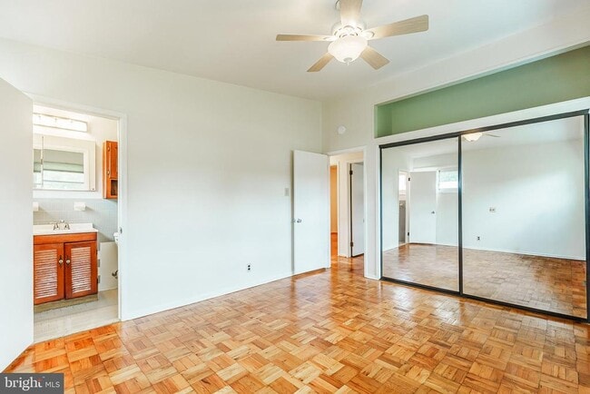 Building Photo - 548 Paddock Rd