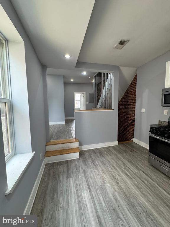 Building Photo - 1522 Willington St