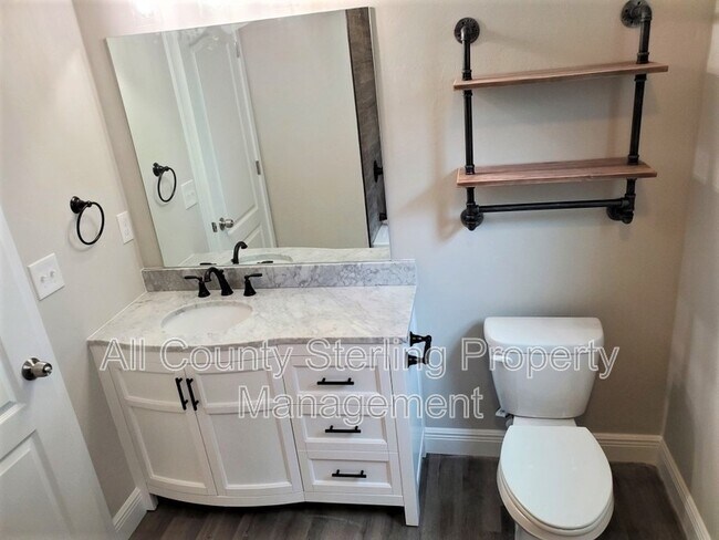 Building Photo - 161 SW Yulan St