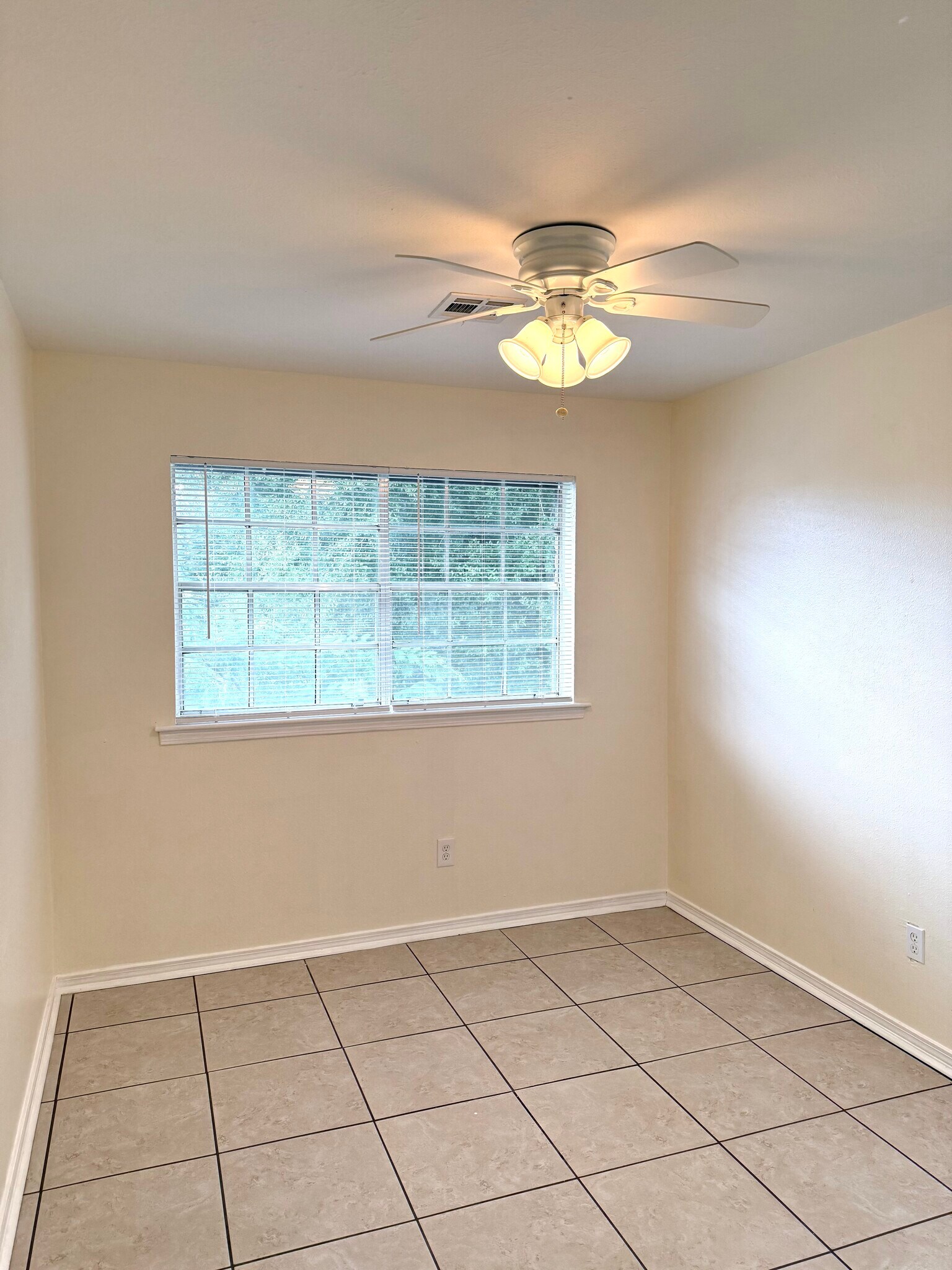 Third Bedroom - 1114 Williams Blvd