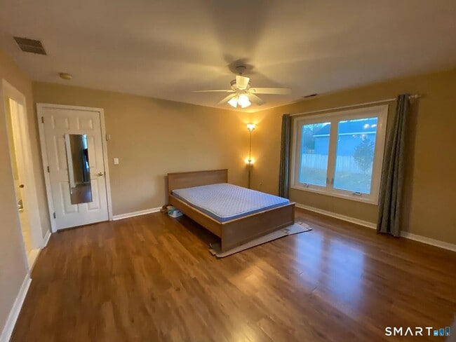 Building Photo - 97 W Norwalk Rd