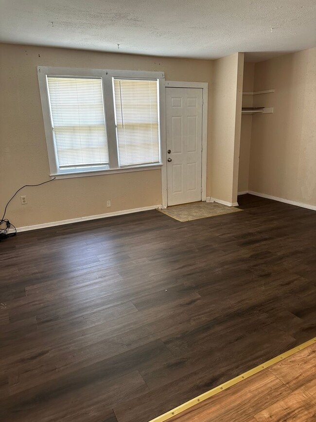 Primary Photo - 45 Riley Manor Cir