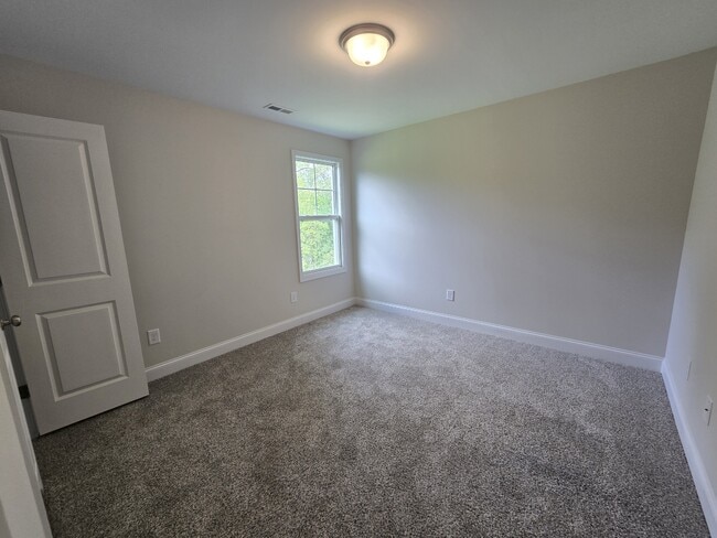 Building Photo - 463 Jackson Pond Dr