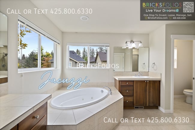 Building Photo - Luxury Corner-Lot Home in Redmond Ridge Ea...