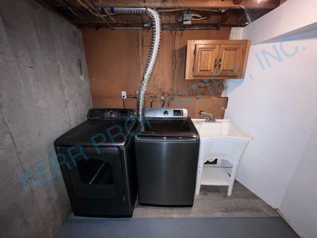 Building Photo - 12407 NE Knott St