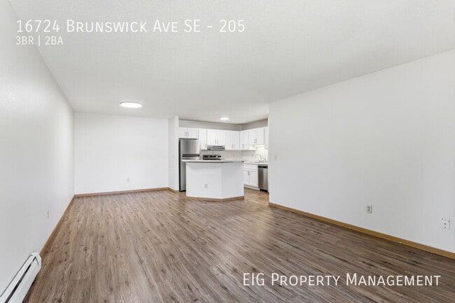 Building Photo - 16724 Brunswick Ave SE