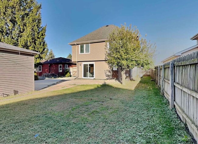 Primary Photo - 10528 S 83rd Ave