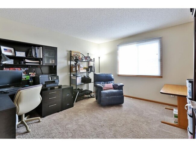 Building Photo - 1924 Mockingbird Avenue