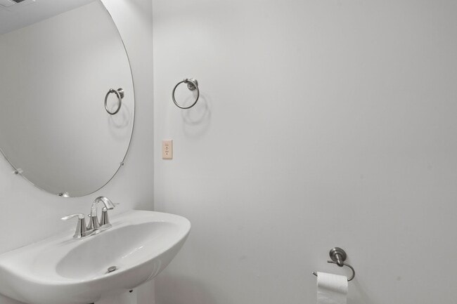 Building Photo - 1112 Woodbury Falls Ct