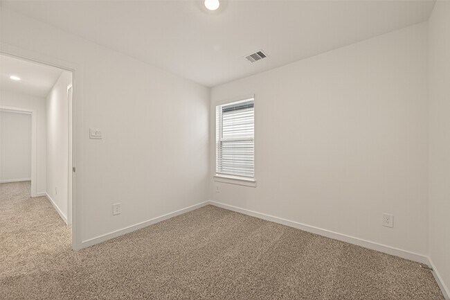 Building Photo - 2826 Lisburn Ter Ln