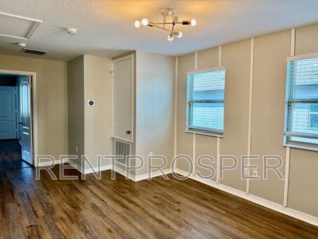 Building Photo - 1175 Flowing Tide Dr