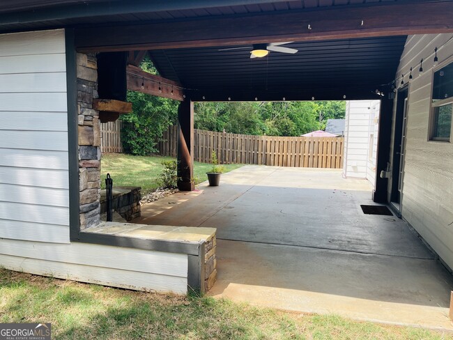 Building Photo - 369 Cliffhaven Cir