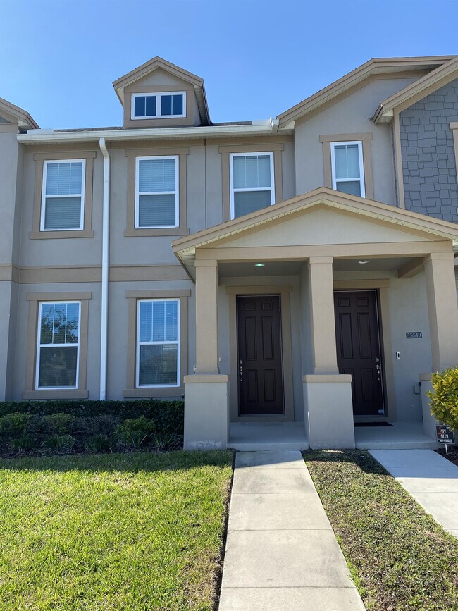 Building Photo - 15555 Honeybell Dr
