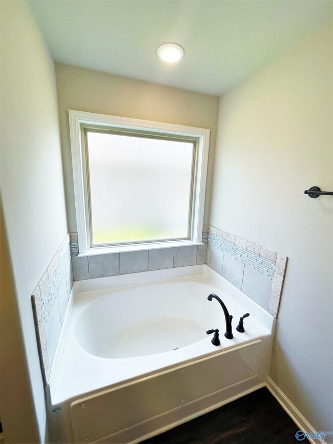 Building Photo - 126 Beaver Brook Pl