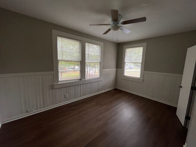 Building Photo - Move-In Ready Home at Unbeatable Value! Lo...