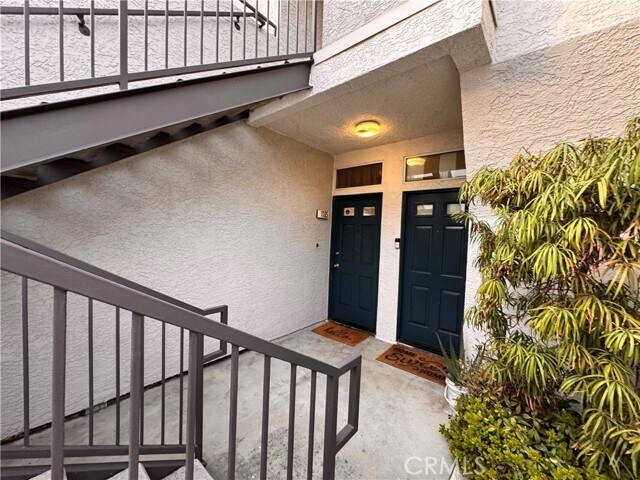Building Photo - 13133 Le Parc Blvd