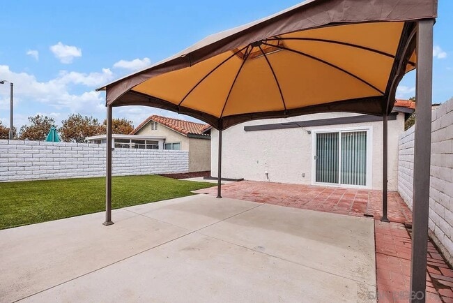 Building Photo - 207 Carissa Dr