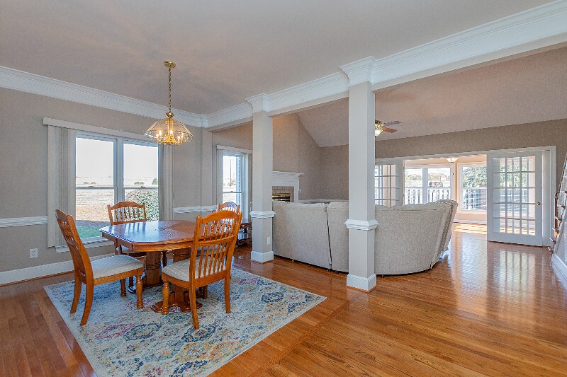 Building Photo - 101 St Charles Ct