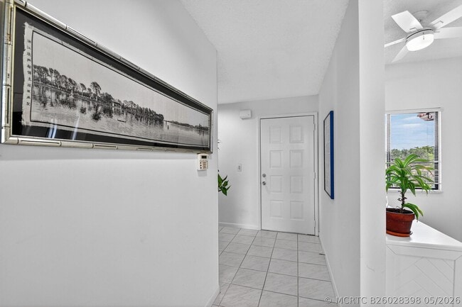 Building Photo - 6193 Pointe Regal Cir