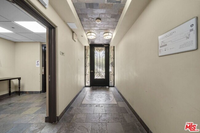 Building Photo - 5315 Bellingham Ave