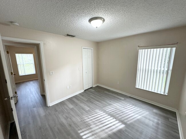Building Photo - 9 Rybell Pl