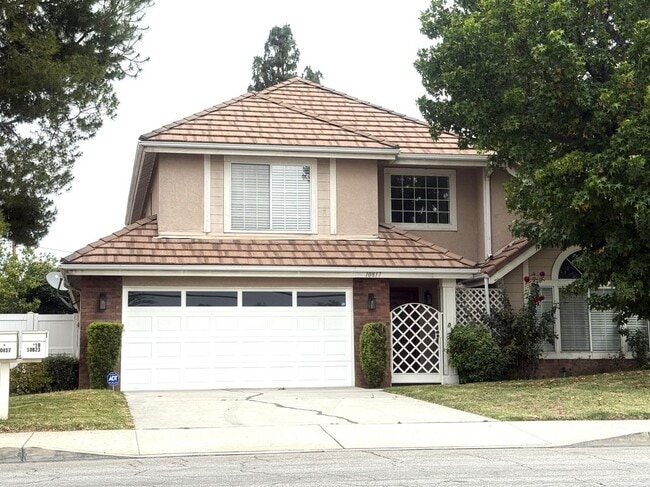 Building Photo - 10817 Freer Ave