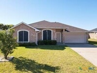 Building Photo - 211 Sims Ridge Dr