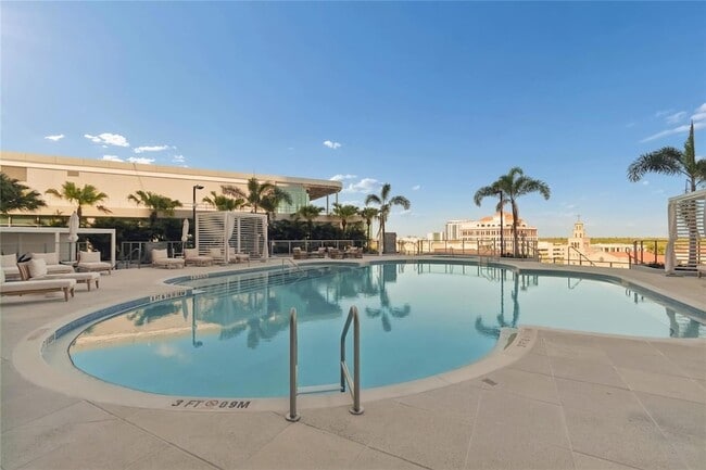 Building Photo - 400 Central Ave